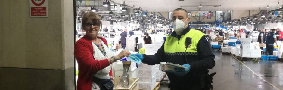 MERCASA distribuye 230.000 mascarillas entre los comerciantes detallistas de los mercados municipales