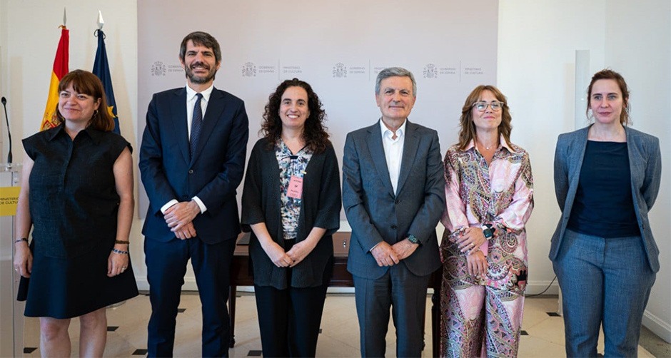 The Ministry of Culture and CORREOS conclude an agreement for promoting the business of corner bookstores