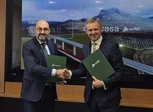 Los presidente de Adif y MERCASA, en la firma de la alianza. 