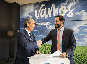 A la izquierda, José Ignacio Oto (Ibercaja) y, a la derecha, Jaime Haddad (SAECA)