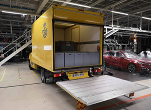 CORREOS entrega los respiradores fabricados por SEAT