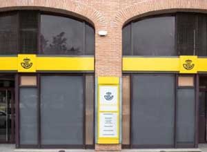Exterior de unan oficina de CORREOS.