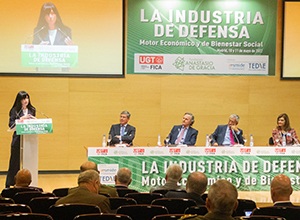 La presidenta de SEPI interviene en la clausura de la jornada de defensa.