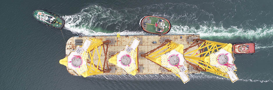 Traslado de las jackets construidas por NAVANTIA para el parque eólico marino de Saint-Brieuc 