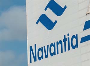 Logotipo de NAVANTIA en instalaciones de la empresa.